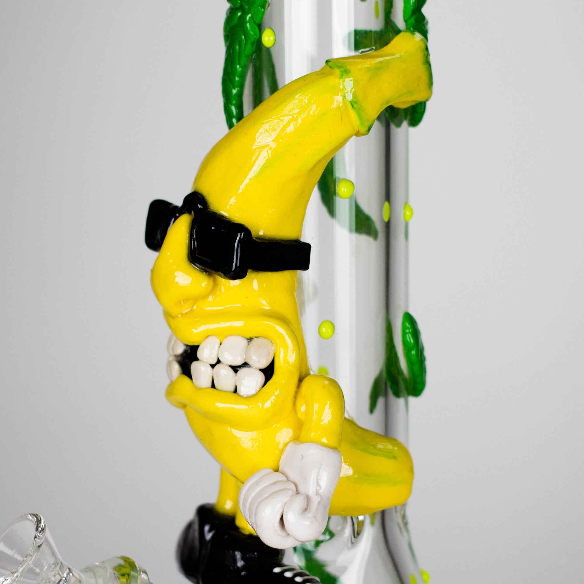 13" Bananabudz Glow in the dark Glass Bong